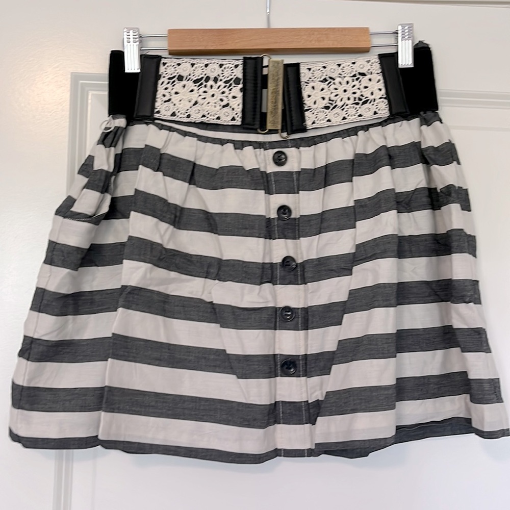 NWOT Charlotte Russe Flare skirt with Belt and Pockets